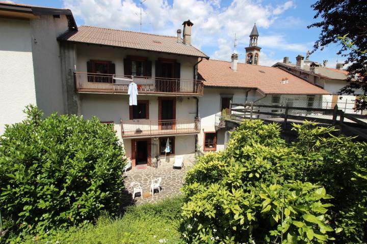 veduta retrostante casa 